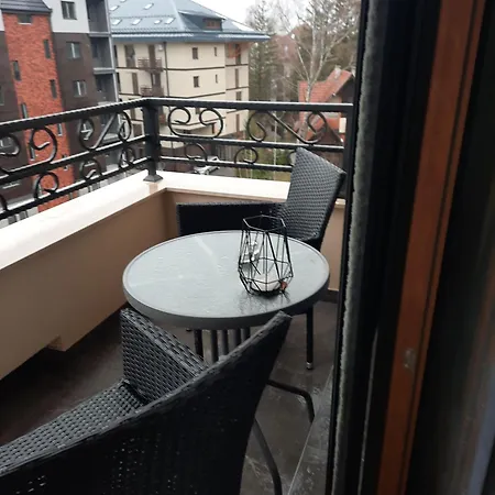 Njanja زلاتيبور